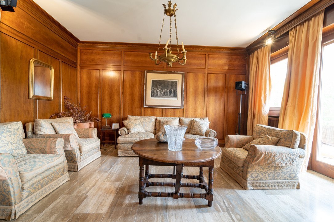 Twins Luxury Beach Apartment - Image 3