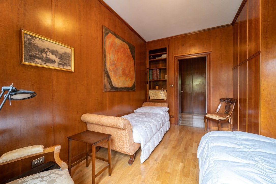 Twins Luxury Beach Apartment - Image 5