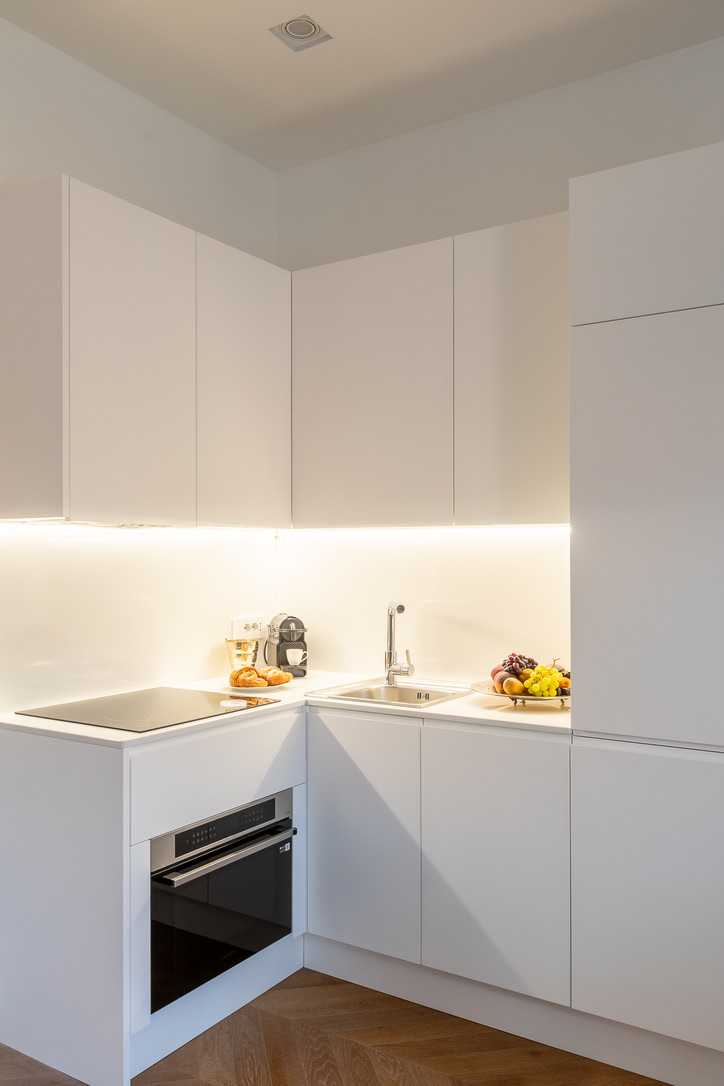 Twins Luxury 2 Bedroom Apartment - Image 15