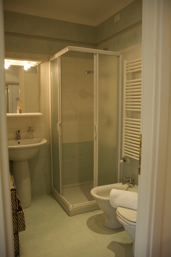 Twins Rosa Apartment - Image 3